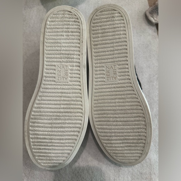 Women’s Naturalizer Slip On Sneakers with Sequins - Picture 4 of 4